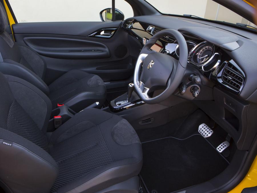  Citroen DS3 Cabrio 2013 года  (AU) (фото 8 из 17)